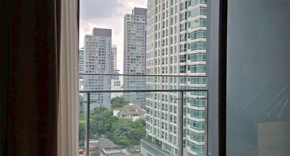For sale 2 bedrooms condo in Khlong Toei, Bangkok