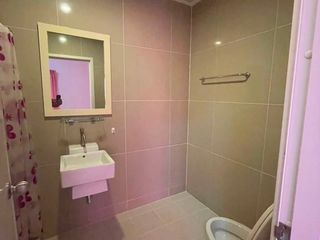 For rent 4 bedrooms townhouse in Khlong Sam Wa, Bangkok