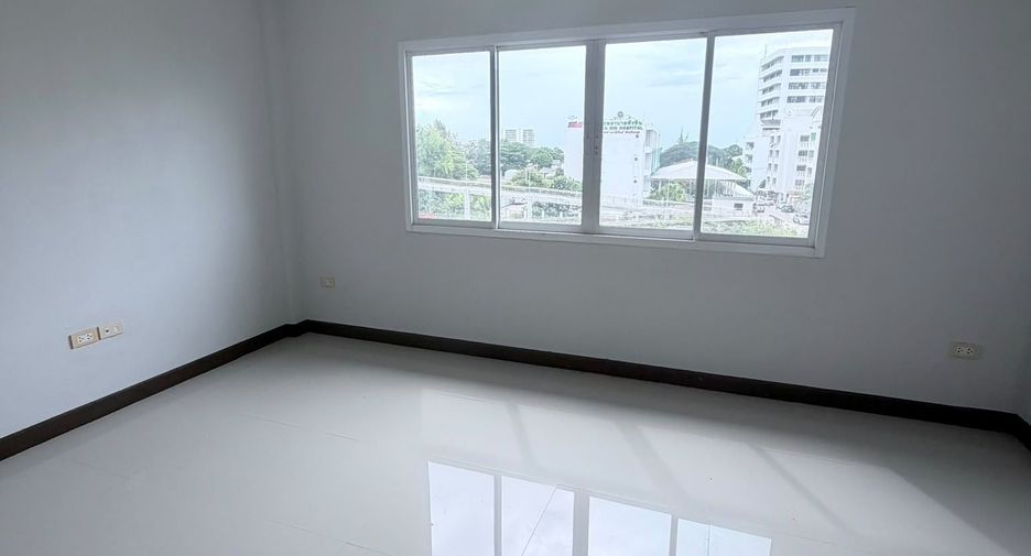 À vendre 4 chambres local commercial à Hua Hin, Prachuap Khiri Khan