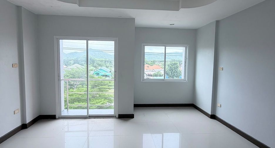 À vendre 4 chambres local commercial à Hua Hin, Prachuap Khiri Khan
