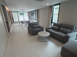 Reihenhaus zur Miete mit 3 Zimmer in Watthana, Bangkok