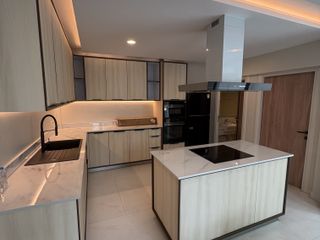 Reihenhaus zur Miete mit 3 Zimmer in Watthana, Bangkok