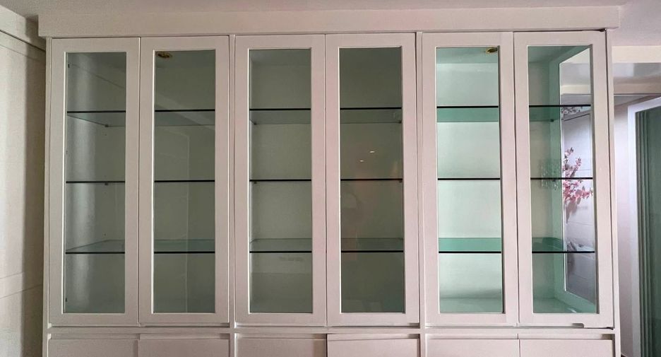 For rent 3 bedrooms condo in Phaya Thai, Bangkok