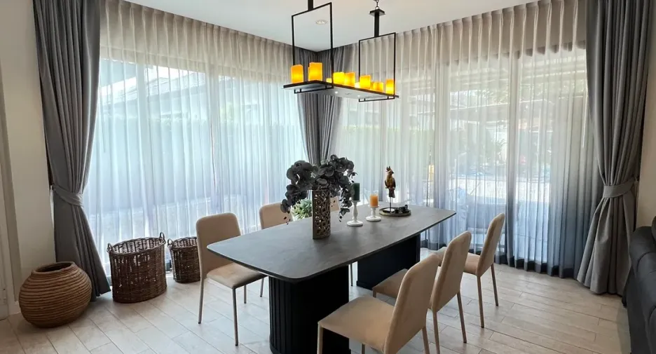 For rent and for sale 3 bedrooms villa in Bang Lamung, Chonburi
