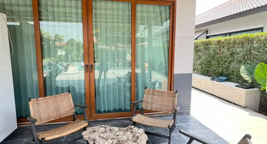 For rent and for sale 3 bedrooms villa in Bang Lamung, Chonburi
