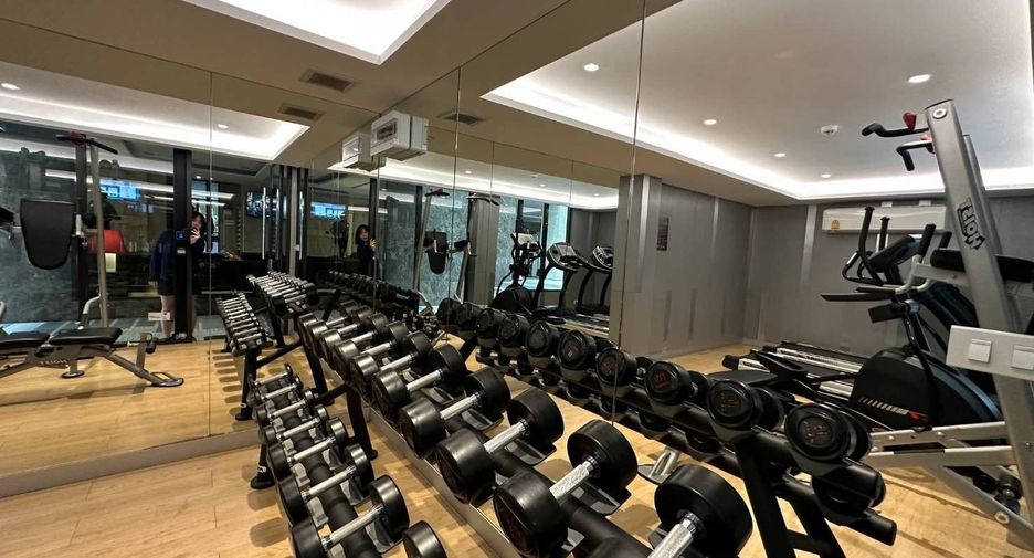 For rent 1 bed condo in Watthana, Bangkok