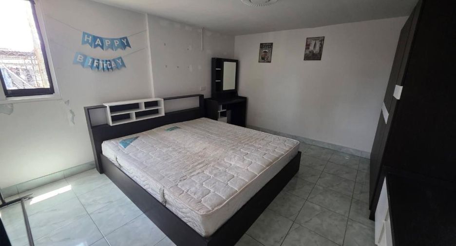 For rent 3 ベッドルーム retail Space in Bang Lamung, Chonburi