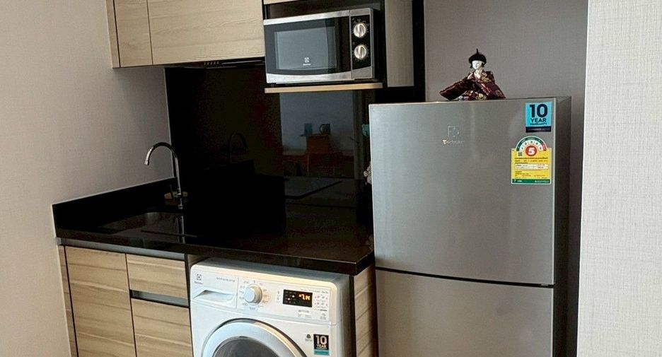 Condo en alquiler de 1 habitaciones en Khlong Toei, Bangkok
