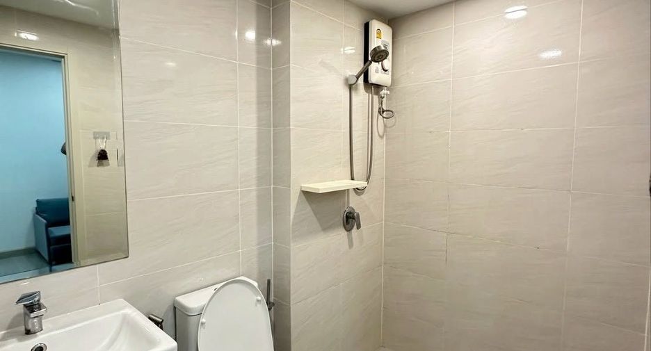 Wohnung zur Miete mit 1 Zimmer in Bang Phlat, Bangkok