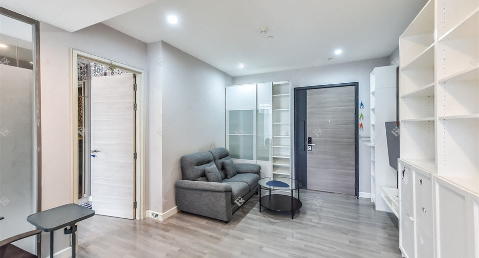 For sale 1 bed condo in Sathon, Bangkok