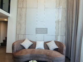 For rent 2 bedrooms condo in Bang Rak, Bangkok
