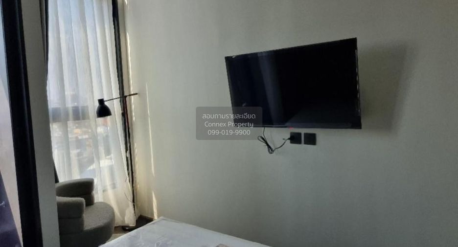 For rent 2 bedrooms condo in Bang Rak, Bangkok