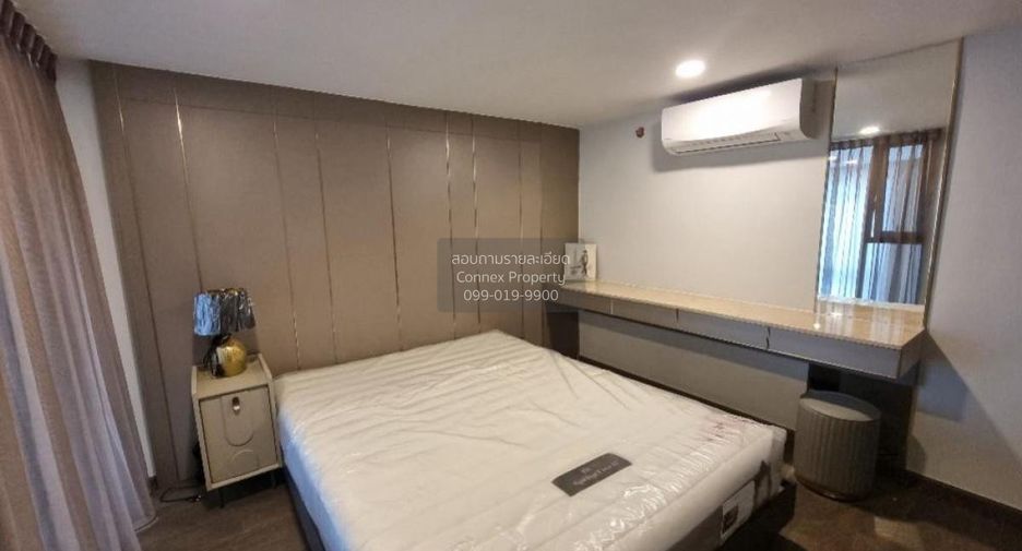 For rent 2 bedrooms condo in Bang Rak, Bangkok