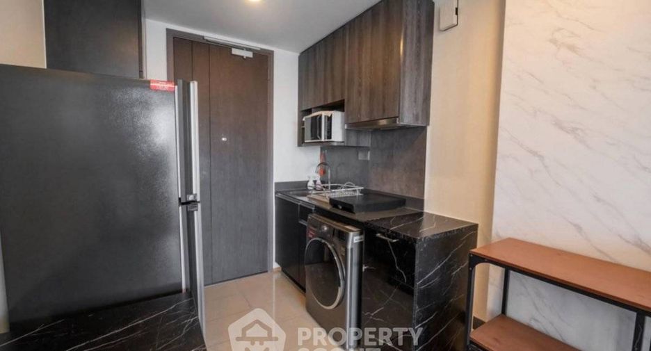 Wohnung zur Miete mit 1 Zimmer in Bang Rak, Bangkok