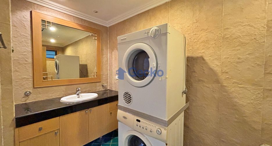 Condo en venta de 3 habitaciones en Bang Lamung, Chonburi
