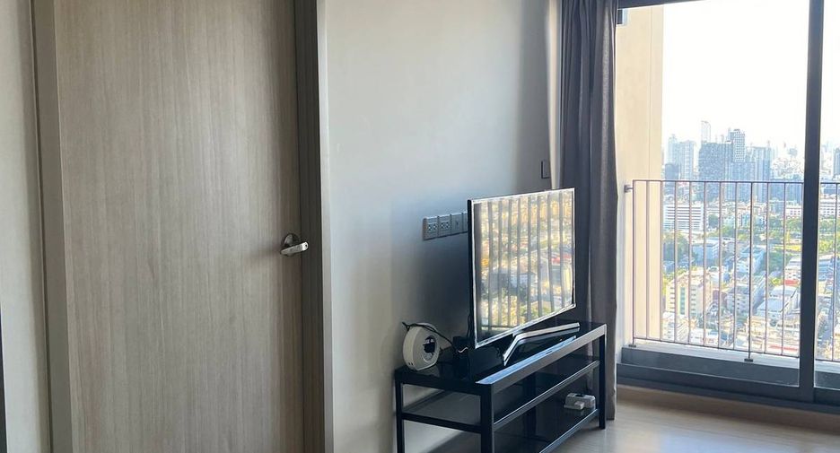 For rent 2 bedrooms condo in Bang Na, Bangkok