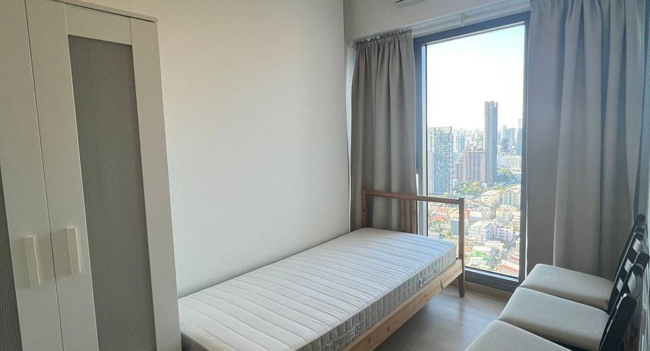 For rent 2 bedrooms condo in Bang Na, Bangkok