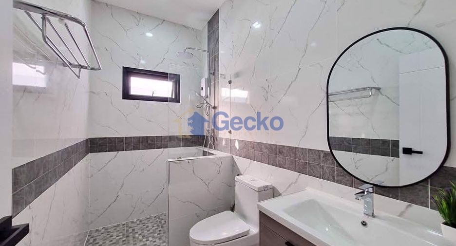 Haus zur Miete mit 3 Zimmer in Bang Lamung, Chonburi