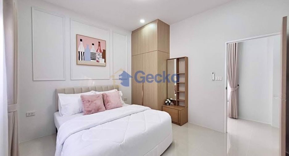 Haus zur Miete mit 3 Zimmer in Bang Lamung, Chonburi