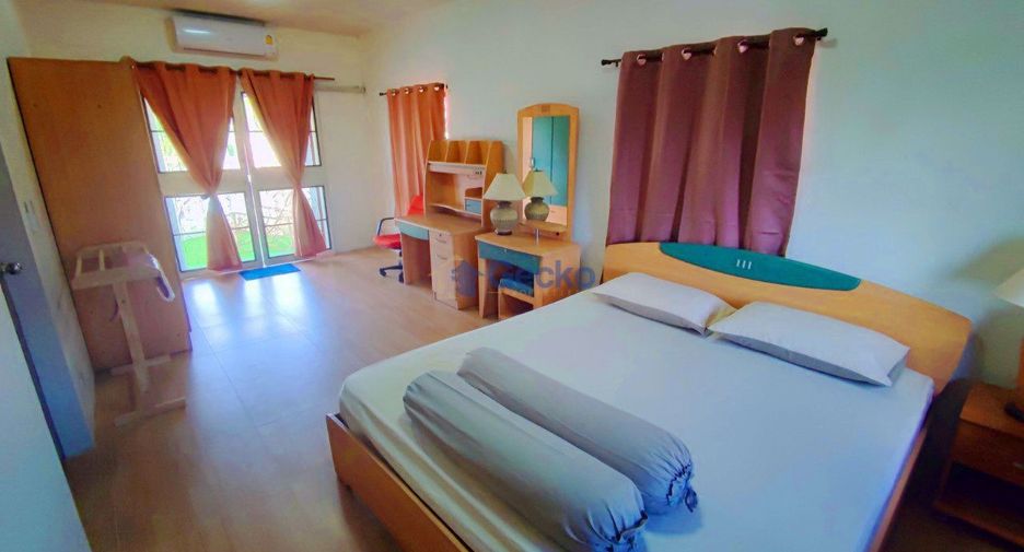 À louer 3 chambres maison à Bang Lamung, Chonburi