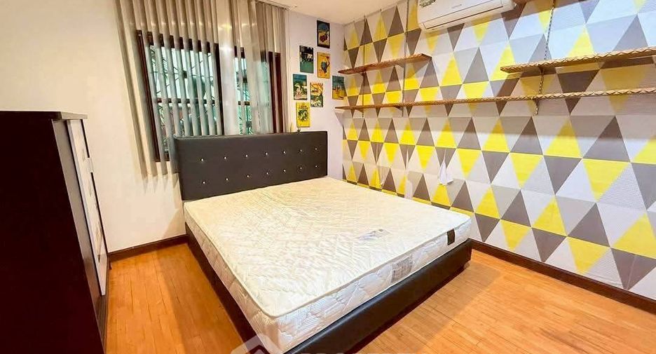 For rent 5 bedrooms villa in Bang Lamung, Chonburi
