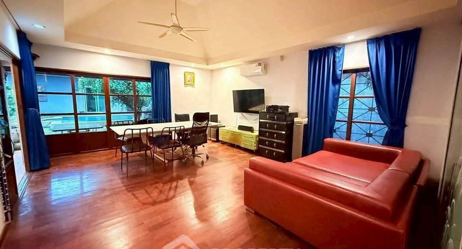 For rent 5 bedrooms villa in Bang Lamung, Chonburi