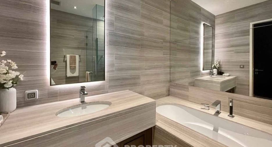 For rent 2 bedrooms condo in Khlong Toei, Bangkok