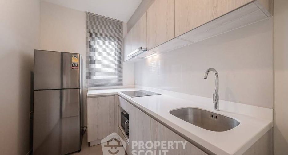 For rent 2 bedrooms condo in Watthana, Bangkok