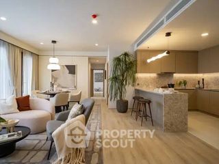 For rent 3 bedrooms condo in Huai Khwang, Bangkok