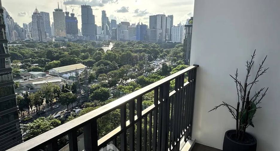 Wohnung zur Miete mit 2 Zimmer in Pathum Wan, Bangkok