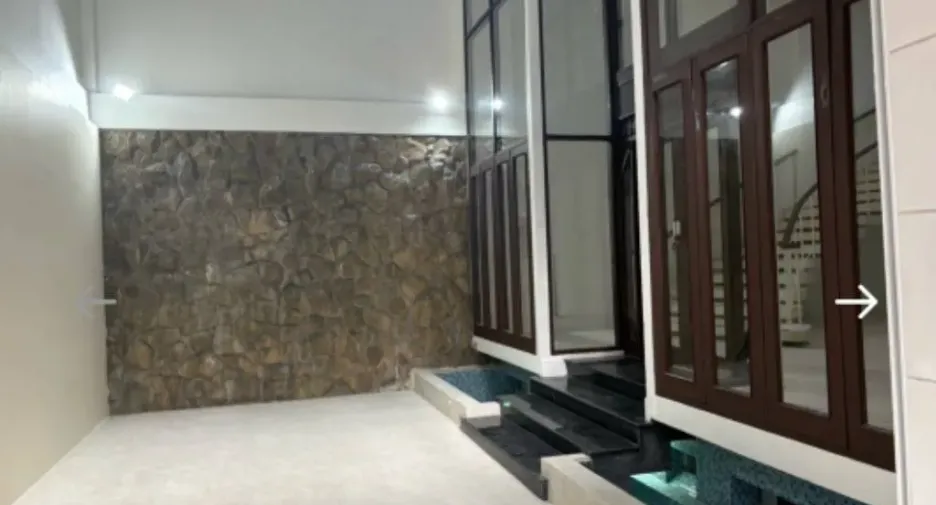 Casa adosada en venta y en alquiler de 5 habitaciones en Pathum Wan, Bangkok