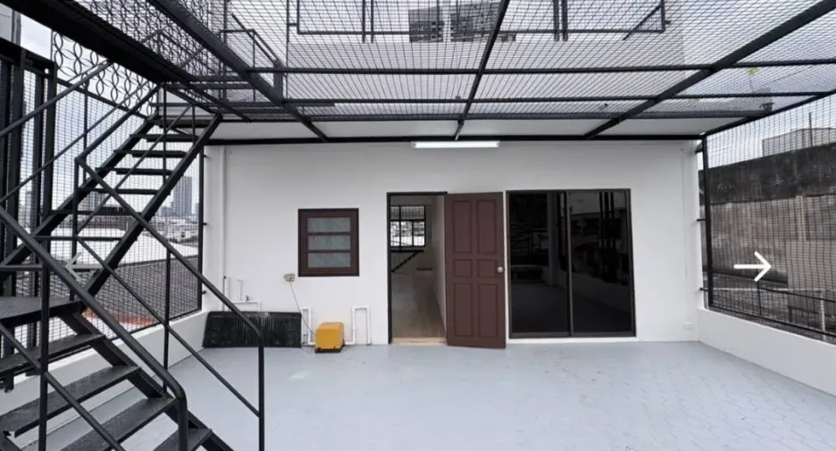 Casa adosada en venta y en alquiler de 5 habitaciones en Pathum Wan, Bangkok