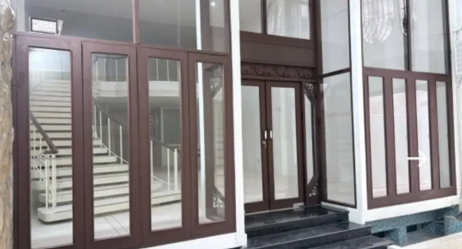 Casa adosada en venta y en alquiler de 5 habitaciones en Pathum Wan, Bangkok