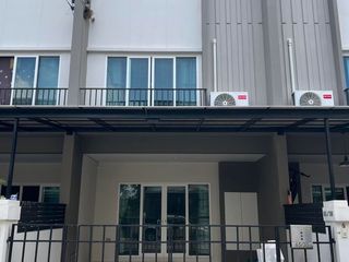 出租 3 卧室 联排别墅 在 Sai Mai, 曼谷