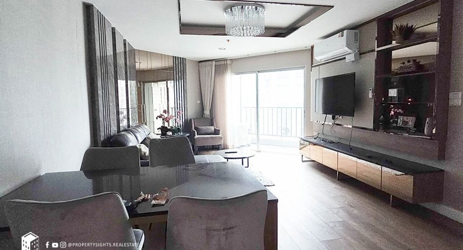 À louer 3 chambres condo à Huai Khwang, Bangkok