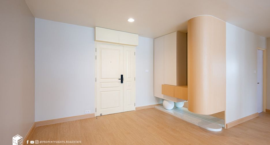 For sale 2 bedrooms condo 
