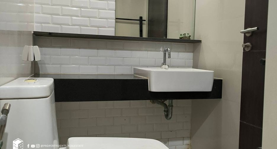 For rent 1 bed condo in Pathum Wan, Bangkok