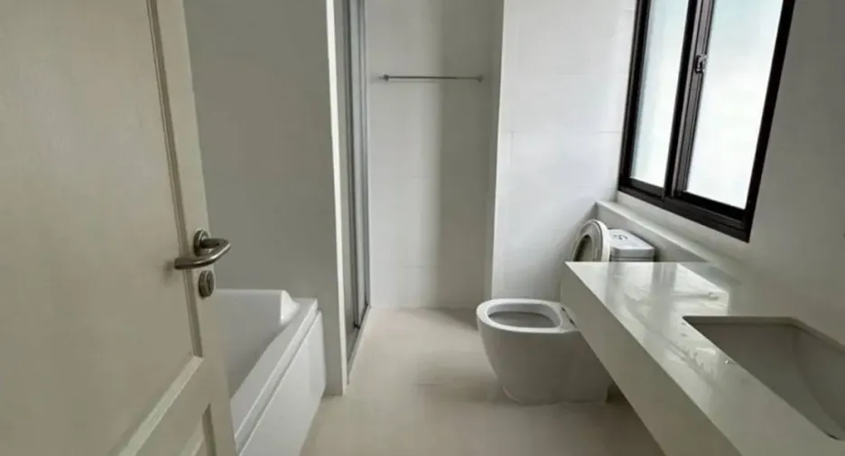 Haus zum Kauf und zur Miete mit 5 Zimmer in Prawet, Bangkok