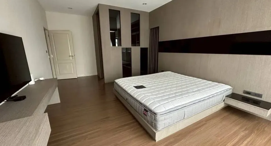 Haus zum Kauf und zur Miete mit 5 Zimmer in Prawet, Bangkok