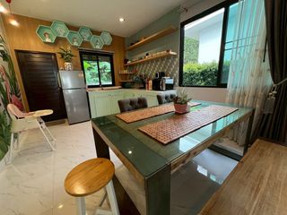 Villa en alquiler de 2 habitaciones en Mueang Krabi, Krabi