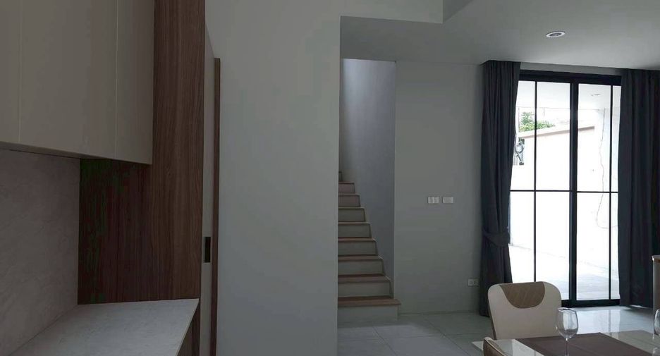 À vendre et à louer 3 chambres maison à Bang Khun Thian, Bangkok