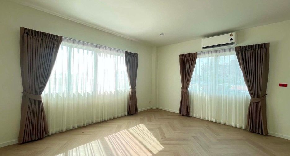 Casa en alquiler de 2 habitaciones en Lat Phrao, Bangkok