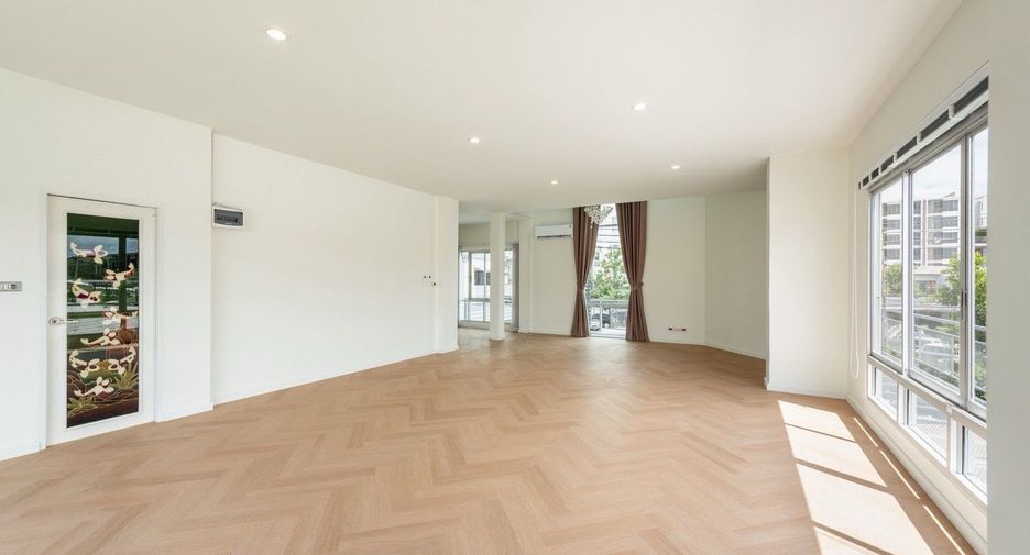 Casa en alquiler de 2 habitaciones en Lat Phrao, Bangkok