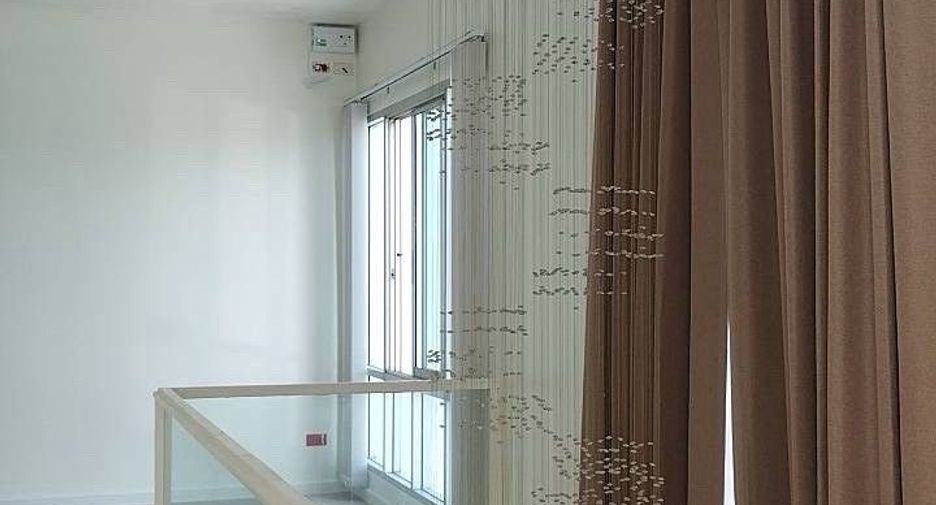 Casa en alquiler de 2 habitaciones en Lat Phrao, Bangkok