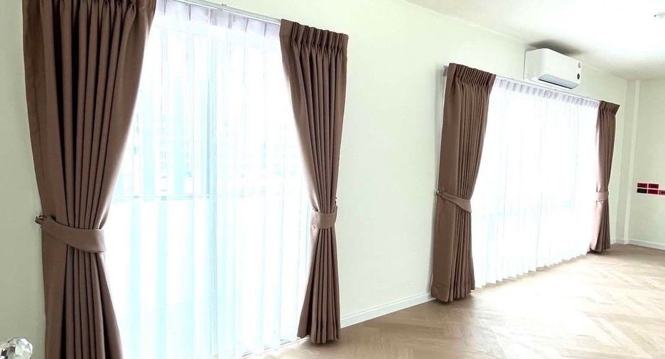 Casa en alquiler de 2 habitaciones en Lat Phrao, Bangkok