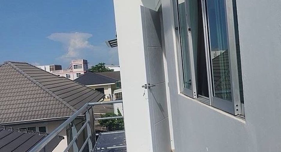 Casa en alquiler de 2 habitaciones en Lat Phrao, Bangkok