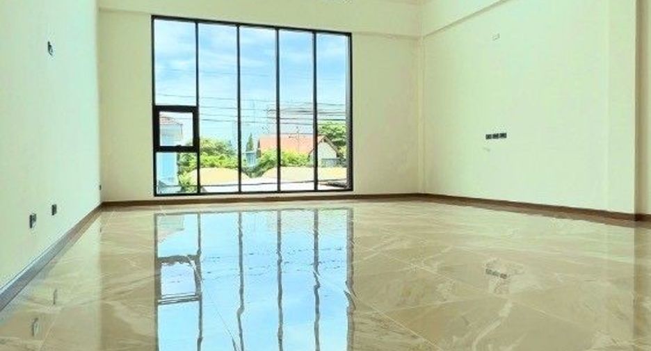 Casa en alquiler de 2 habitaciones en Lat Phrao, Bangkok