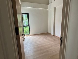 Casa en venta y en alquiler de 3 habitaciones en Phra Khanong, Bangkok