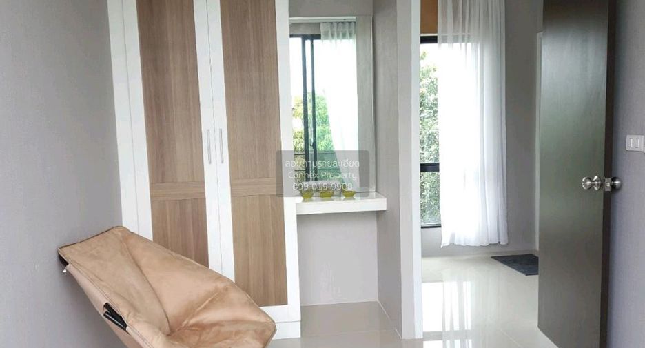 For sale 3 ベッドルーム townhouse in Saphan Sung, Bangkok