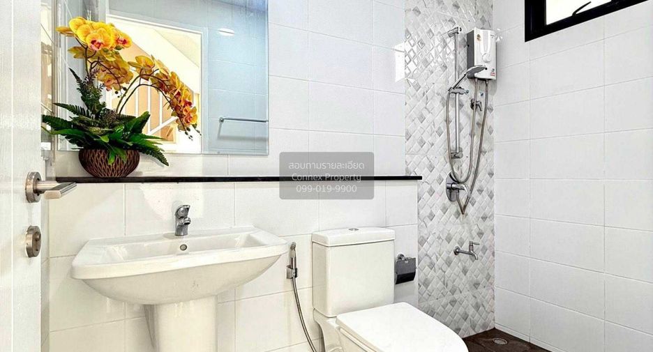 Casa en venta de 4 habitaciones en Nong Khaem, Bangkok